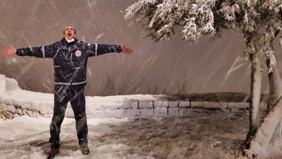 VIDEO | Locuitorii din Ierusalim de bucură de prima zăpadă după șapte ani