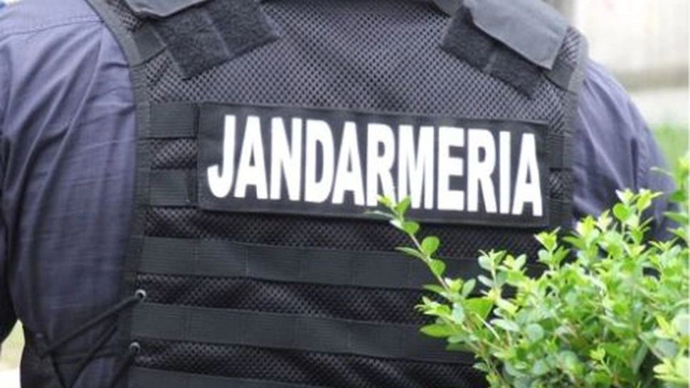 Un preot clujean s-a ales cu o amendă usturătoare după ce i-a binecuvântat pe jandarmi. Ce au scris oamenii legii în procesul verbal - FOTO