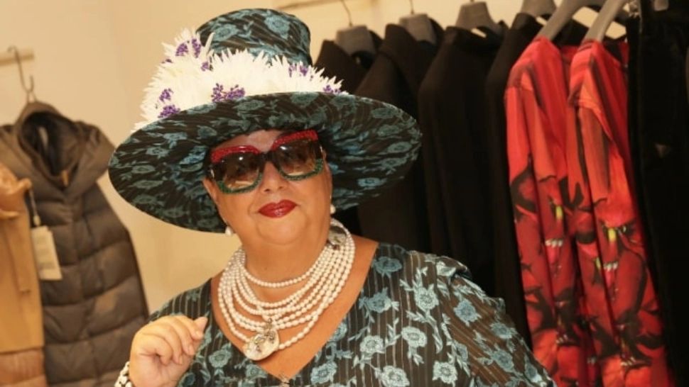 VIDEO Patroana unui cunoscut restaurant din București, ridicată de mascați 