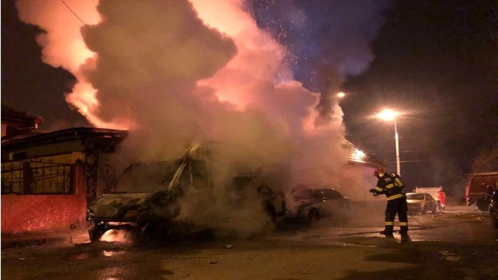 FOTO Incendiu în municipiul Mediaş! 18 pompieri au intervenit!