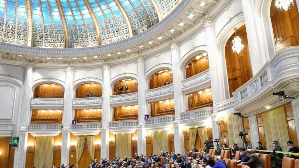 Ordonanţa de urgenţă privind cumpărarea vechimii în muncă, ADOPTATĂ în Parlament 