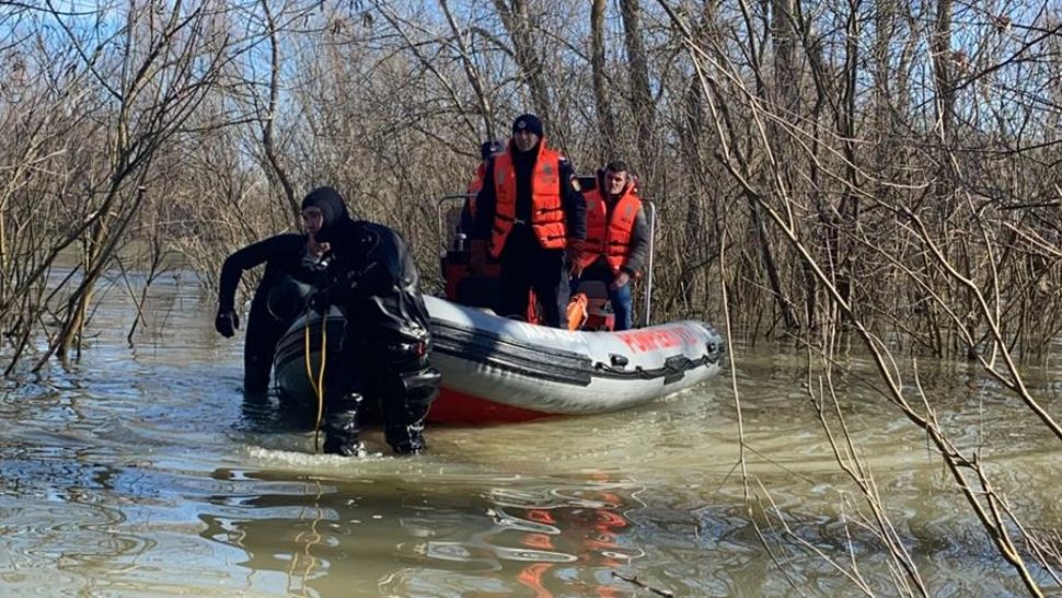 Adolescent dat dispărut în urmă cu o zi, găsit înecat