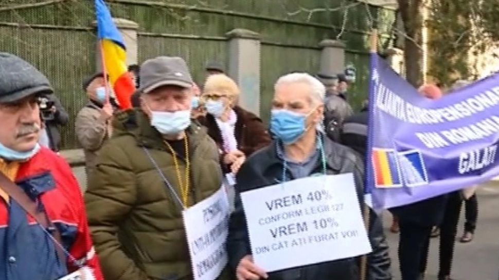 Pensionarii nemulțumiți de noua lege a pensiilor ies în stradă. Joi, protest de amploare în fața Guvernului