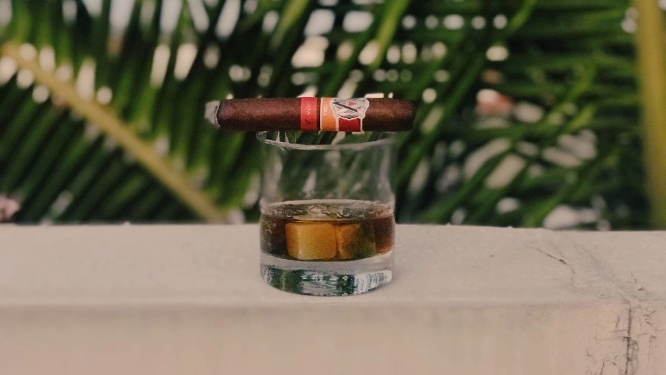 Care e diferența dintre whisky și bourbon? (P)