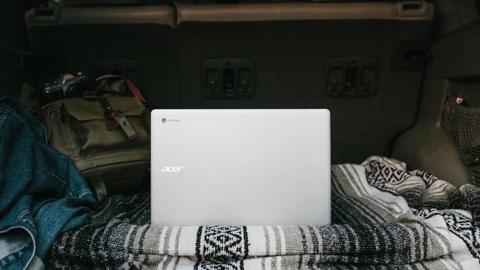 Cererea de laptopuri, Chromebook-uri și tablete a continuat să crească pe finalul anului 2020 (P)