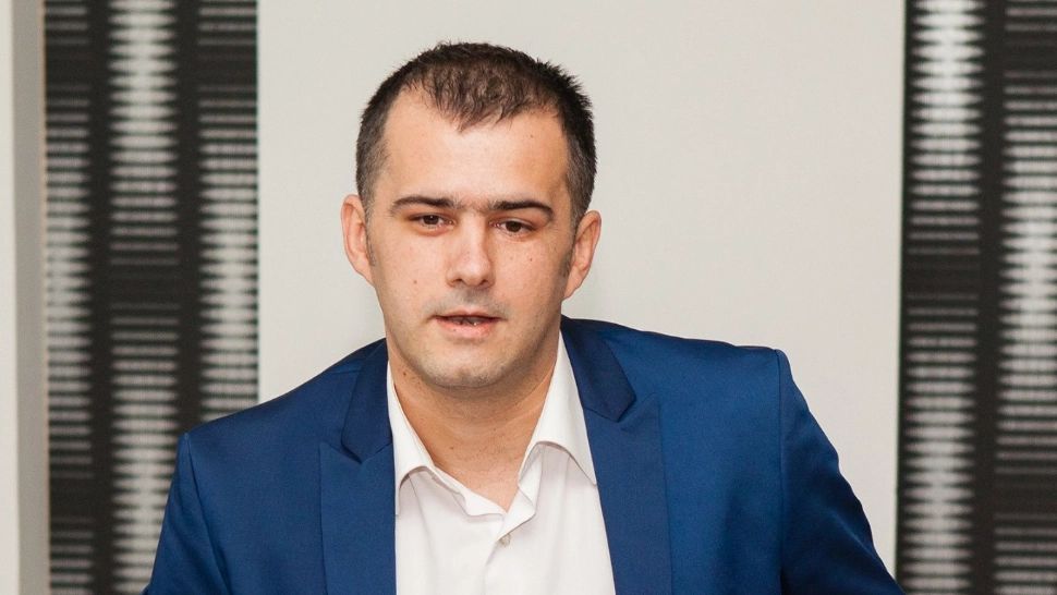 Primarul Bacăului s-a vaccinat cu serul AstraZeneca din lotul suspendat. Ce le recomandă edilul cetățenilor
