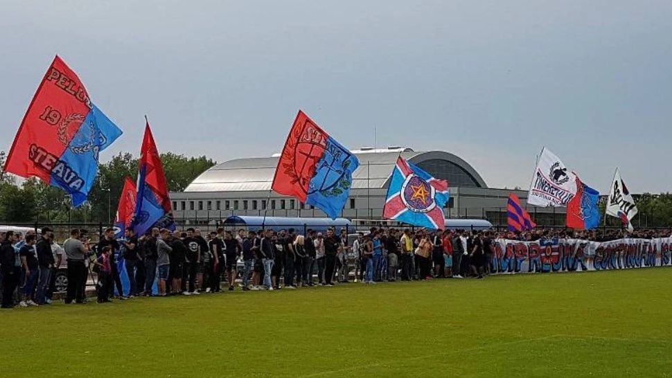 Steaua, încurajată de ultrași înaintea derby-ului cu FCSB 2: „Intrați în ei ca lupii-n oi! Să tremure când mai aud de noi!”