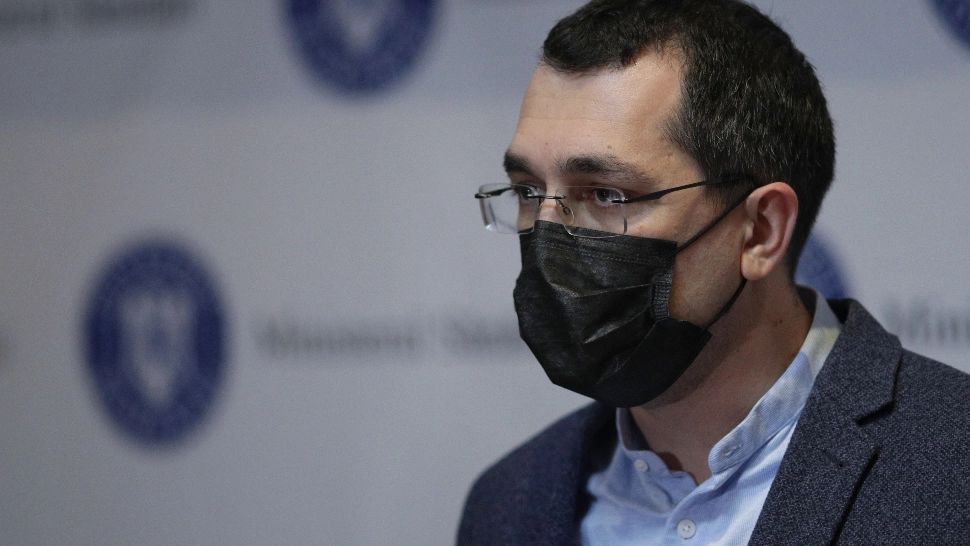 Scenariul tot mai SUMBRU al infectărilor. Vlad Voiculescu: "Lucrurile devin pe zi ce trece mai îngrijorătoare. NU putem exclude alte restricții"