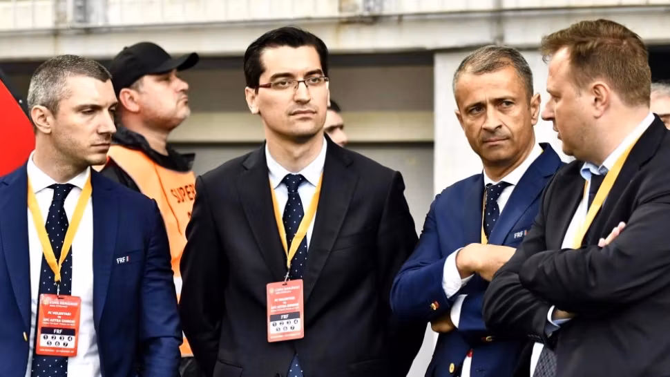 FRF, băgată în corzi pe tema VAR! „Vor profit la grătare? Un nou salariu pentru Vassaras?”