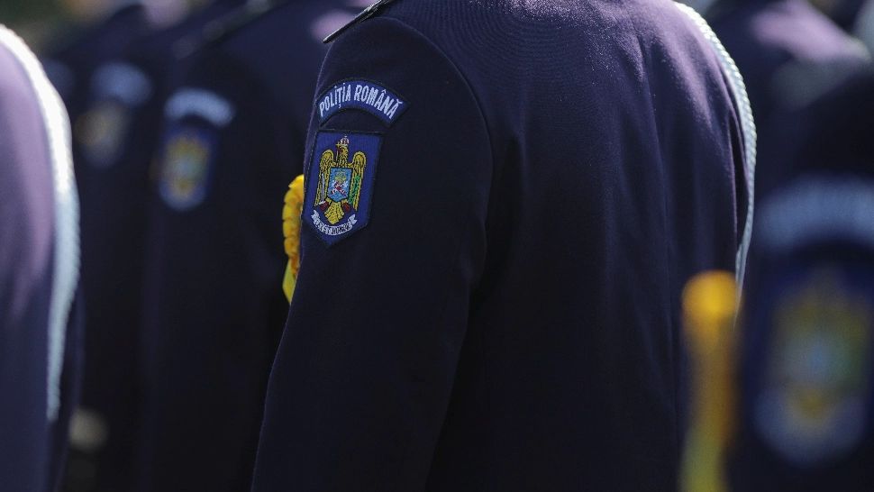 Trei dintre polițiștii torționari, ARESTAȚI preventiv