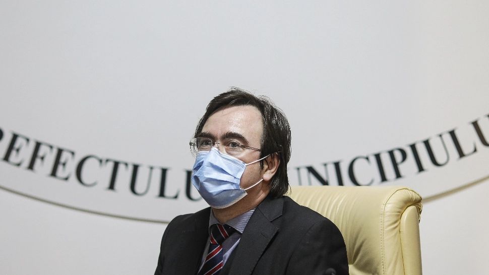 Prefectul Capitalei a anunțat RESTRICȚIILE care intră în vigoare mâine: „În weekend nu se va mai putea ieși din București” Mall-urile rămân deschide