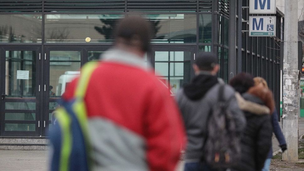 Plângeri PENALE în urma protestului de la metrou: acuzații de terorism, trafic de influență, zădărnicirea combaterii bolilor 