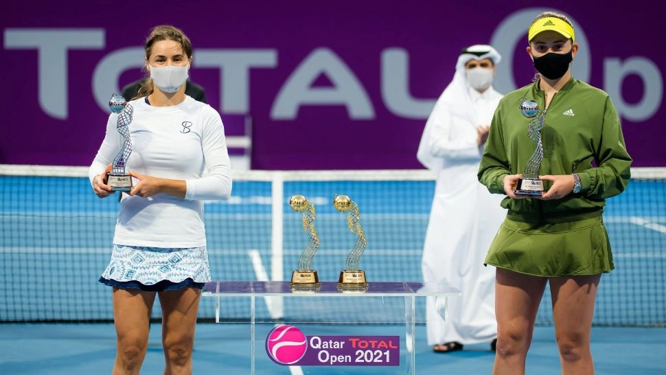 Monica Niculescu şi Jelena Ostapenko, învinse în finala de la Doha, după un meci nebun