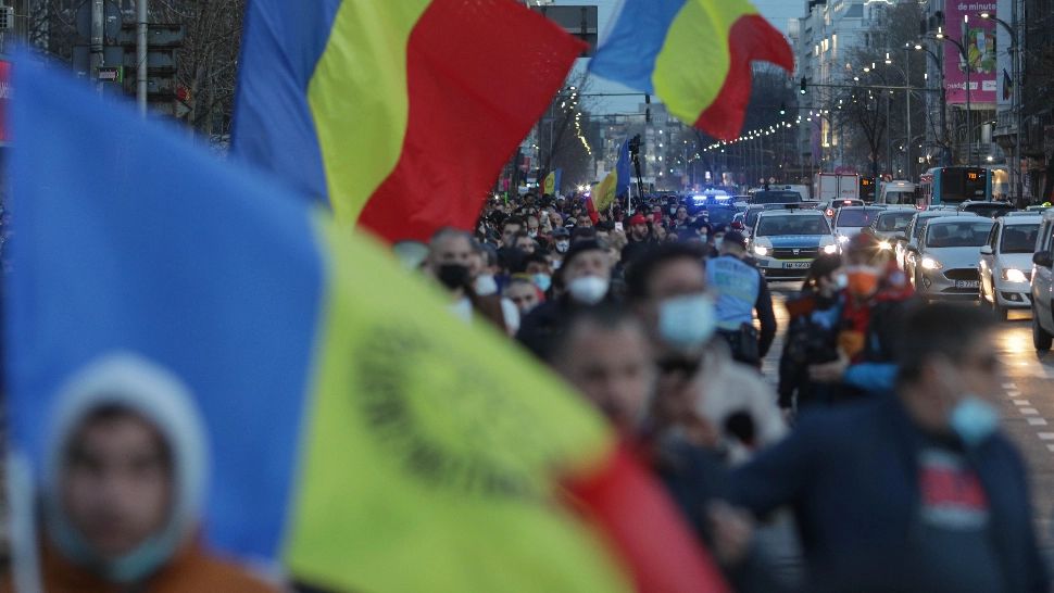 Primele MĂSURI după protestul din Capitală: 188 de persoane identificate și duse la AUDIERI. 12 jandarmi RĂNIȚI și 222 de AMENZI în valoare de peste 200 de mii de lei