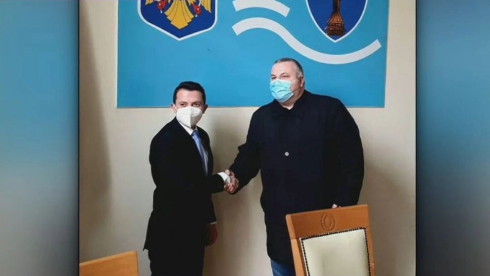 Prefectul de Maramureș, infectat cu Covid de un parlamentar care ar fi trebuit să fie în izolare