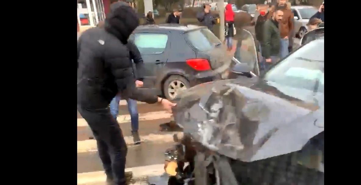 VIDEO Accident rutier grav în Iași, doi copii au fost răniți 