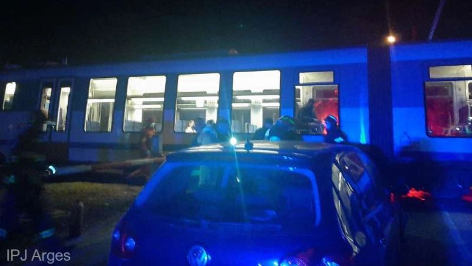 Accident grav în Argeș: un tren a lovit o mașină
