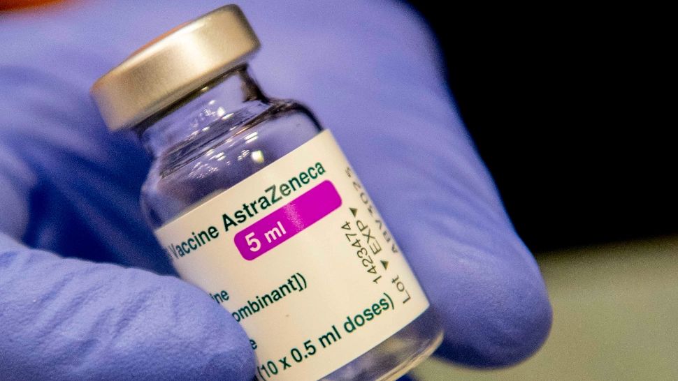 Valeriu Gheorghiță: Aproximativ 60.000 de persoane s-au programat pentru vaccinarea cu AstraZeneca după ridicarea restricției de vârstă