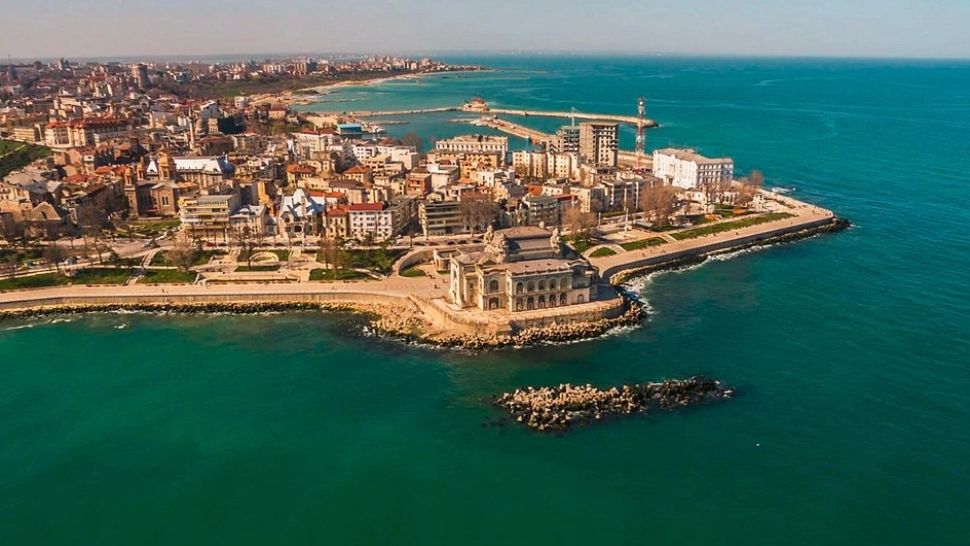 Constanța reintră în scenariul roșu. Se închid barurile și restaurantele, se reduce activitatea școlară