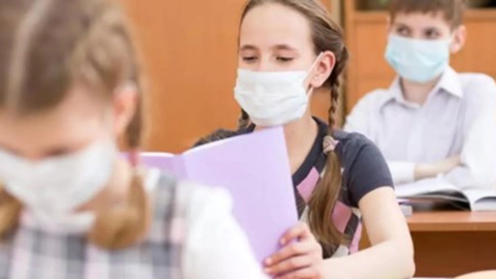 Veste bună, în ultima săptămână A SCĂZUT numărul infectărilor COVID în școli