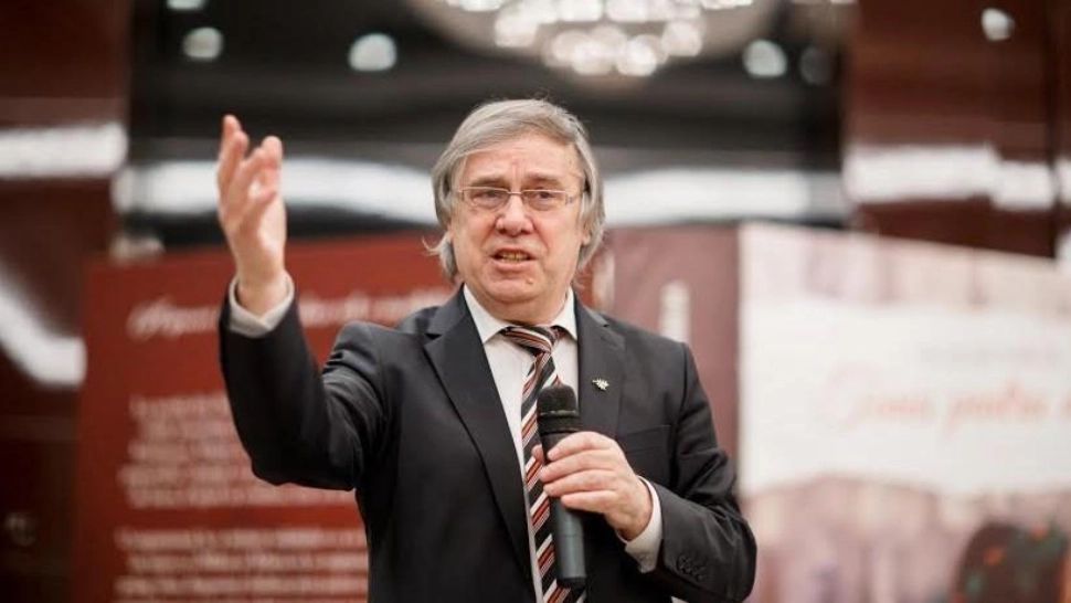  15 martie, zi de doliu național în legătură cu funeraliile scriitorului Nicolae Dabija