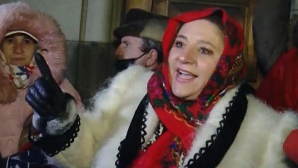 Scandalul Șoșoacă: Senatoarea anti-mască, acuzată că a încălcat deontologia parlamentară. Ce sancțiuni riscă