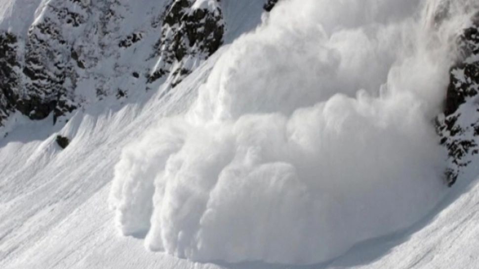  Risc mare de avalanșe în Munții Bucegi! Atenționarea meteorologilor și salvamontiștilor