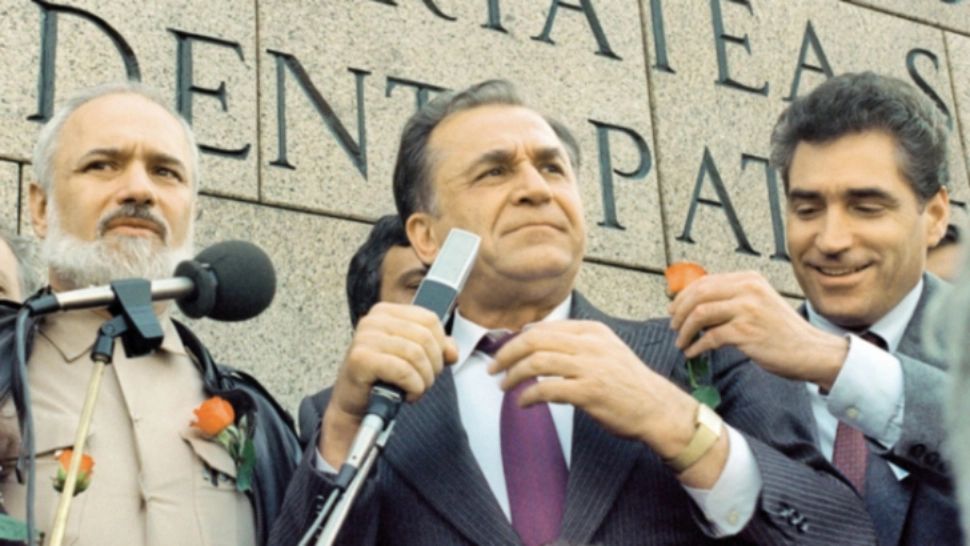 Soarta ”Dosarului Revoluției”, decisă de Instanța Supremă. Ion Iliescu află dacă va fi judecat