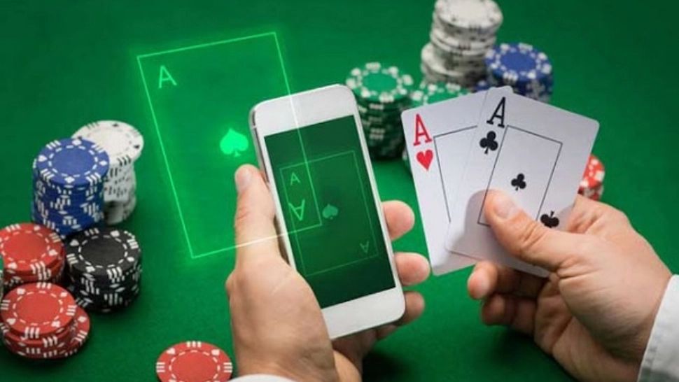 Ca-n filme! S-a trezit în cont cu aproape 400.000 de euro. I-a cheltuit pe toți, iar acum îi va restitui „puțin câte puțin”