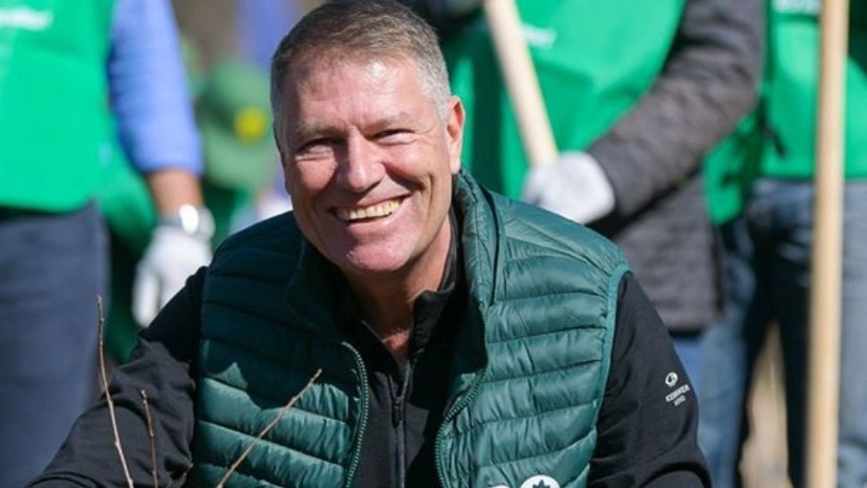 Klaus Iohannis prezent la prima acțiune de împădurire pe terenuri nisipoase și degradate din sudul României