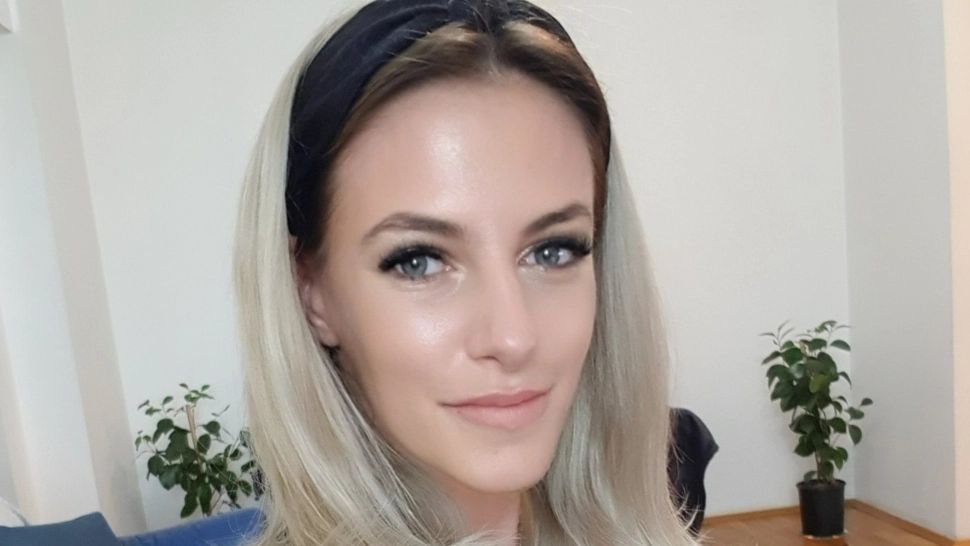 Vedeta TV care ar fi fost abuzată sexual de un dentist acuză autoritățile de tergiversarea anchetei