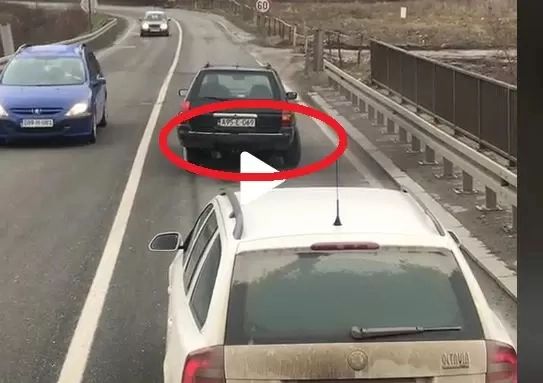 VIDEO – A oprit mașina în mijlocul drumului și ceva fabulos s-a întâmplat – Toți șoferii s-au crucit când au văzut