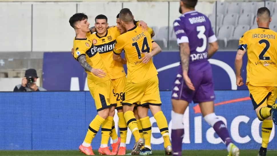 VIDEO | Gură de oxigen pentru Parma! Mihăilă și Man, în centrul atenției în victoria cu AS Roma 