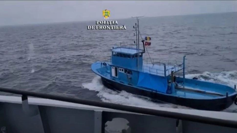 VIDEO Focuri de armă în Marea Neagră. Paza de Coastă a pus pe fugă un pescador turcesc