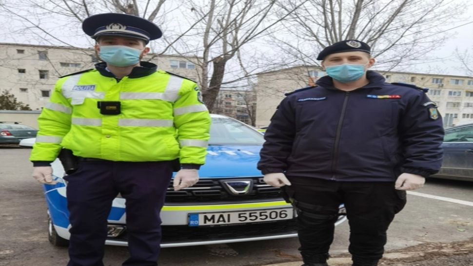  O femeie care voia să se sinucidă a fost salvată în ultimul moment de un polițist și un jandarm 