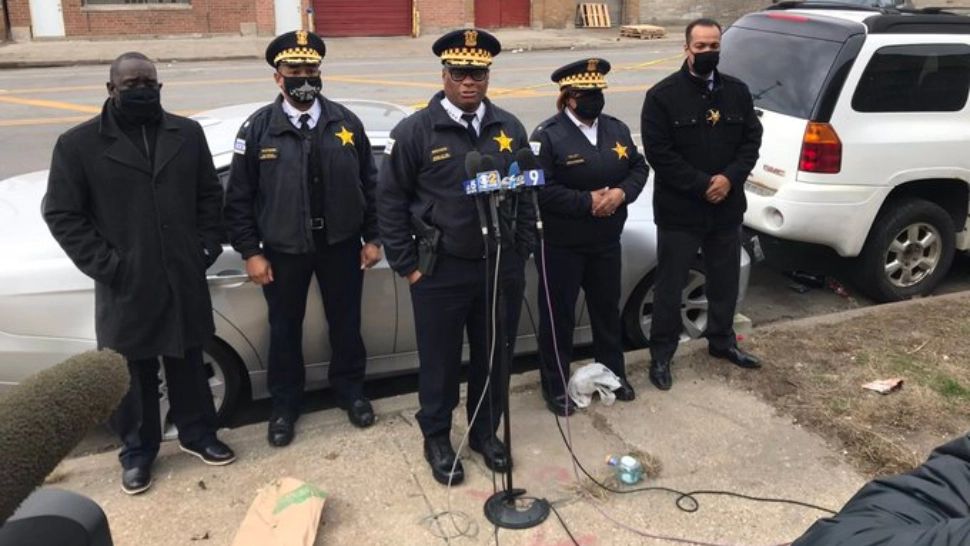 Două persoane au fost ucise şi alte cel puţin 13 rănite cu focuri de armă în timpul unei petreceri din Chicago