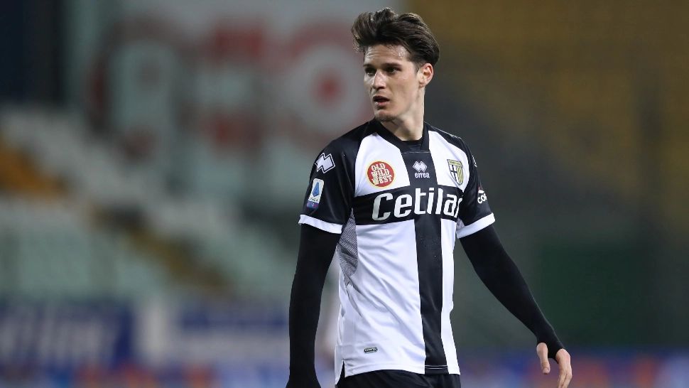 EXCLUSIV | Dennis Man, criticat pentru transferul la Parma: „S-a grăbit să plece acolo!” 