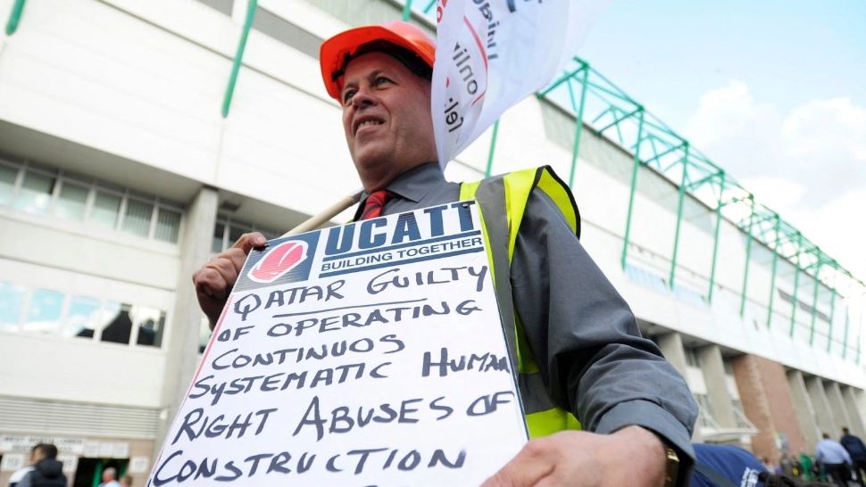 OPINIE | Campionatul Mondial de fotbal 2022, Qatar. Fotbalul peste cadavre. Cine se face responsabil pentru pierderile de vieți omenești