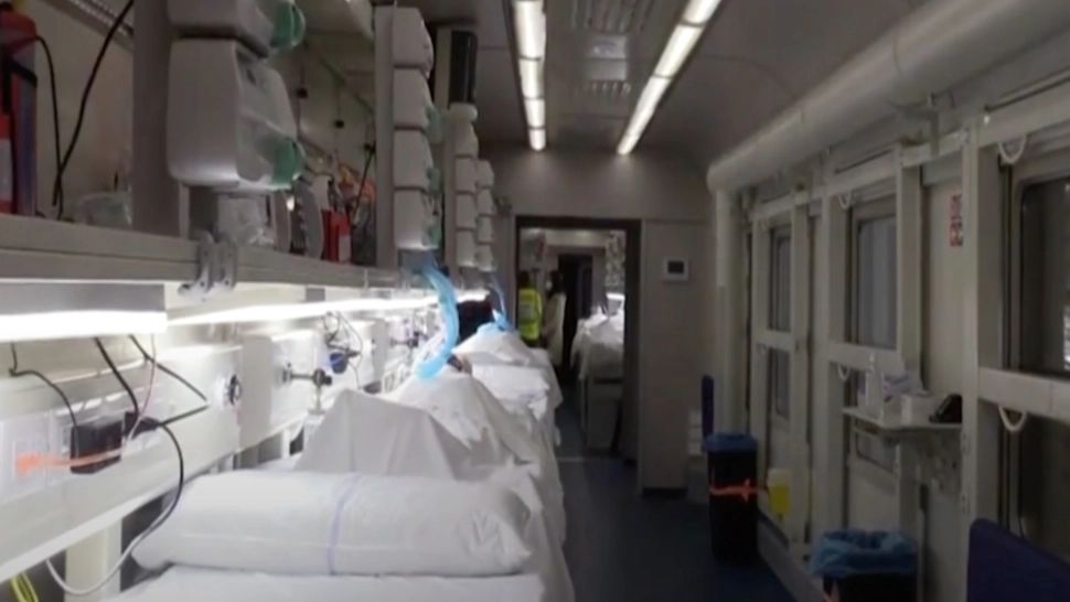 Primul tren ATI-COVID-19 din lume: Unitatea medicală pe șine străbate întreaga Italie pentru a ajuta sistemul sanitar în lupta cu pandemia
