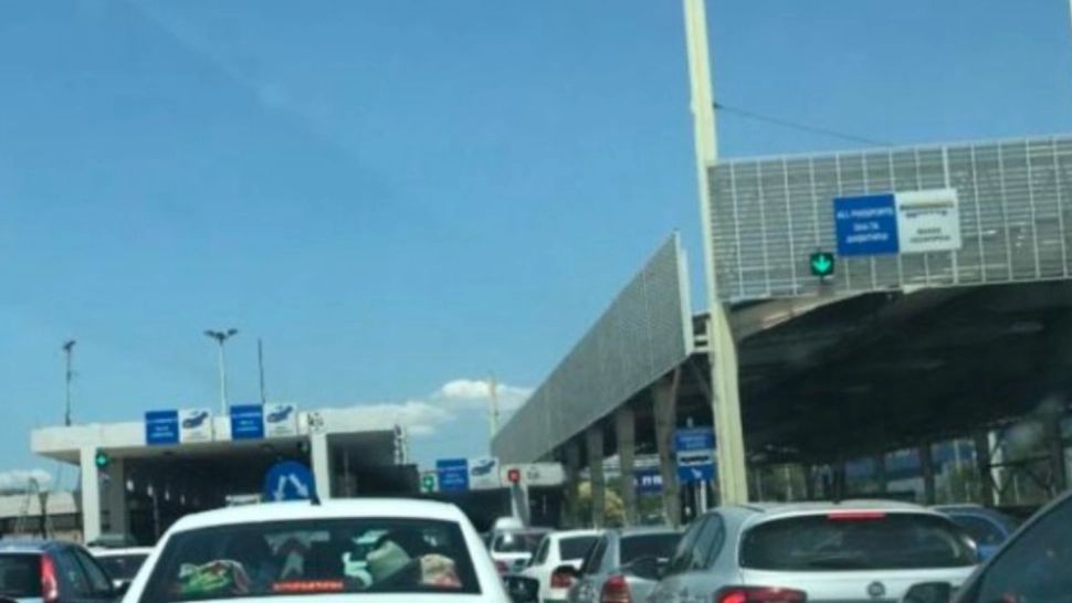 O pană de curent de 3 ore a dat peste cap traficul rutier în Vama Giurgiu