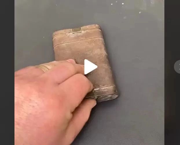 VIDEO - A găsit în propria casă un obiect extrem de ciudat - S-a documentat și a aflat la ce folosește de fapt