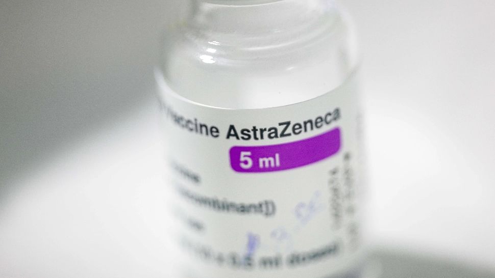 Un pilot român s-a infectat cu coronavirus după ce se vaccinase cu AstraZeneca