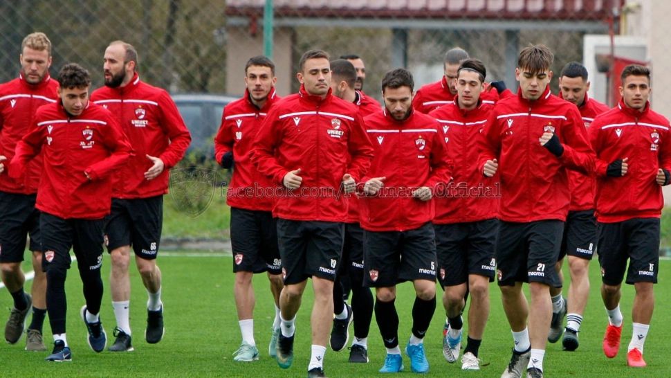 Un jucător cu sânge alb-roșu, aproape de Dinamo! A trecut vizita medicală cu bine