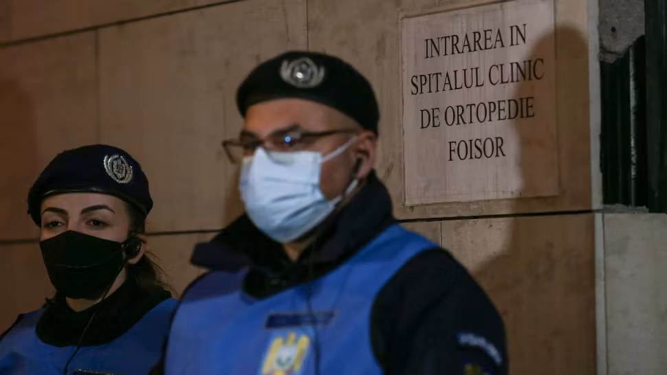 Prima reacție a Ministerului Sănătății după evacuarea cu scandal de la Foișor: „Ne-am dori ca aceste imagini să nu mai fie vreodată repetate”