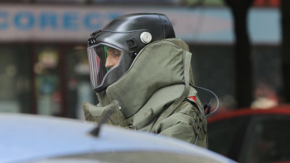 VIDEO | Circulaţie blocată vineri, în centrul Capitalei, din cauza unui ghiozdan gol