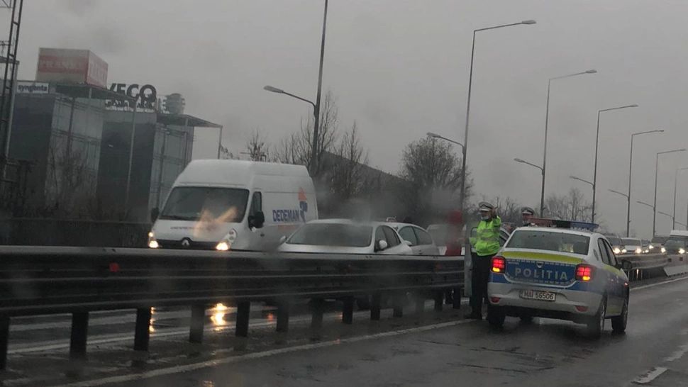Accident în lanț, pe DN 1, în apropierea Capitalei: 4 mașini lovite