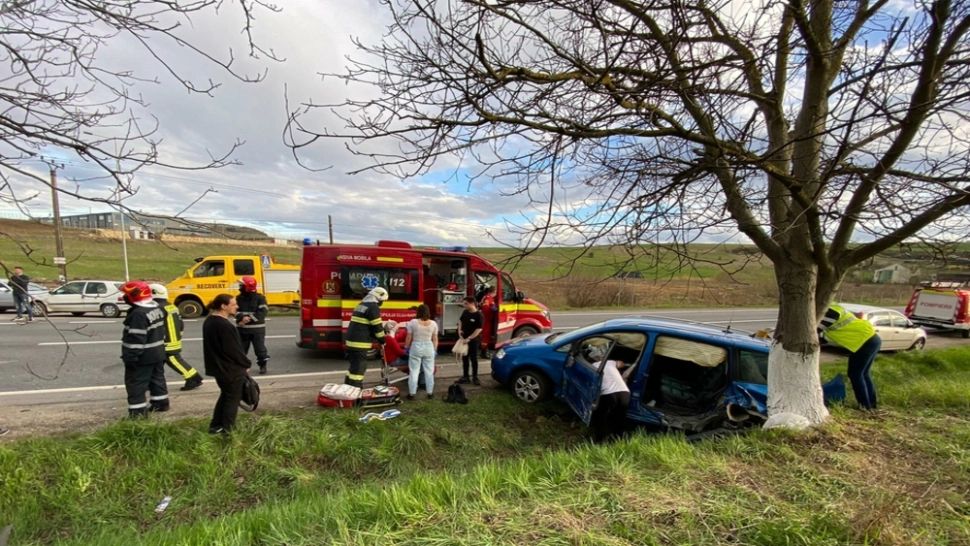 FOTO Accident VIOLENT pe DN1F Cluj-Zalău! Două persoane au fost rănite