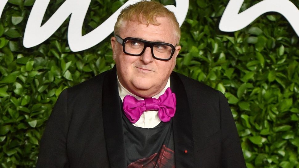 Fostul director artistic al casei de modă Lanvin a decedat de Covid-19 la vârsta de 59 de ani