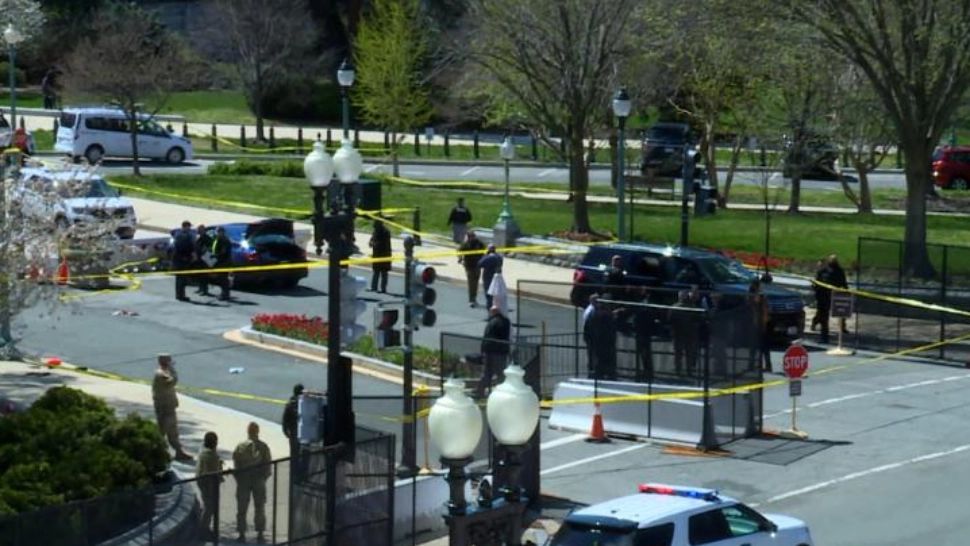 Alertă la Washington, clădirea Capitoliului evacută din cauza unor parașutiști