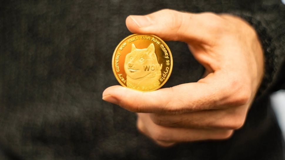 Criptomoneda creată ca o glumă, valorează acum 34 de miliarde de dolari